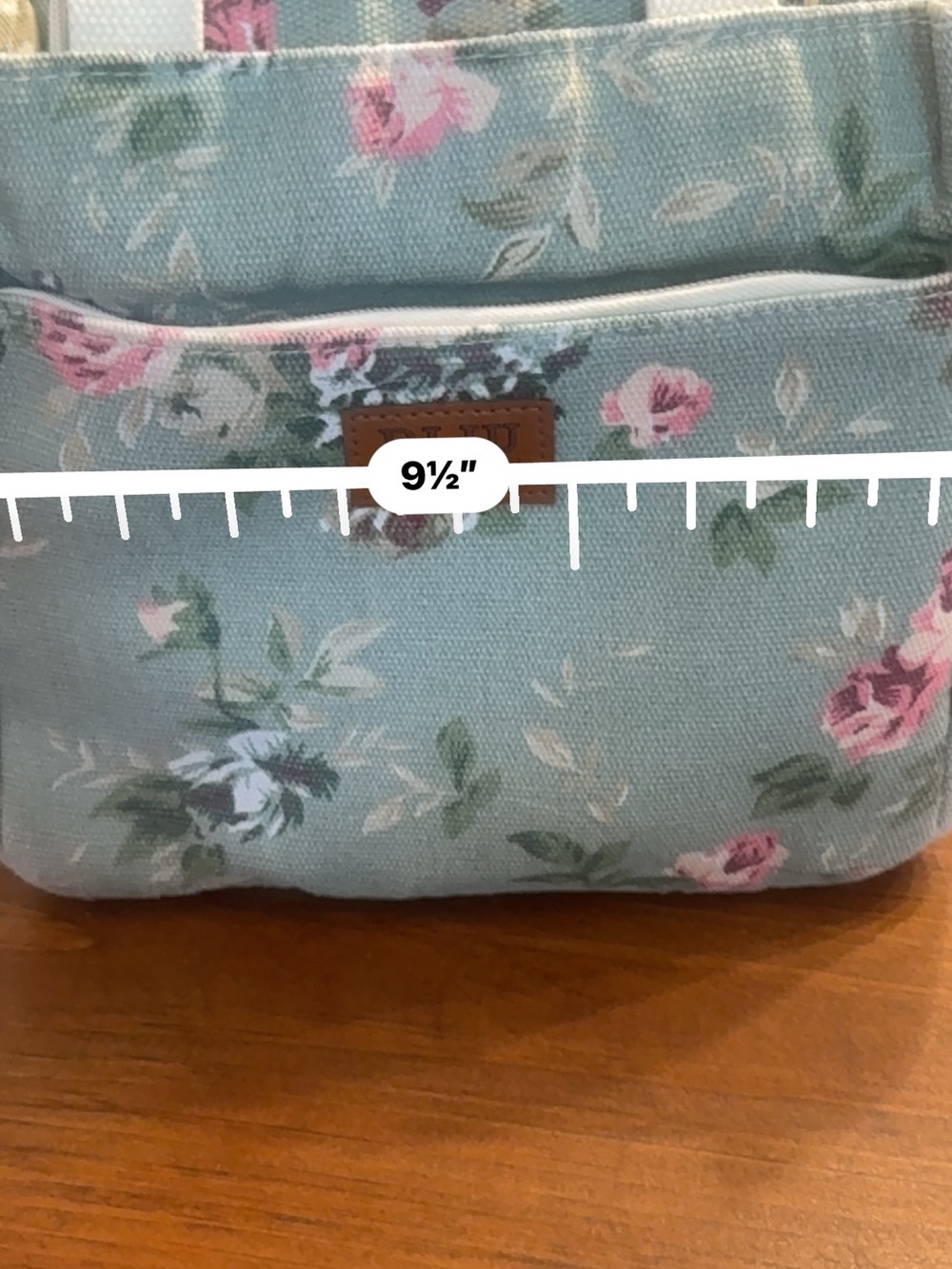 Floral Canvas lunch Bag in Sage Green - Picture 11 of 11